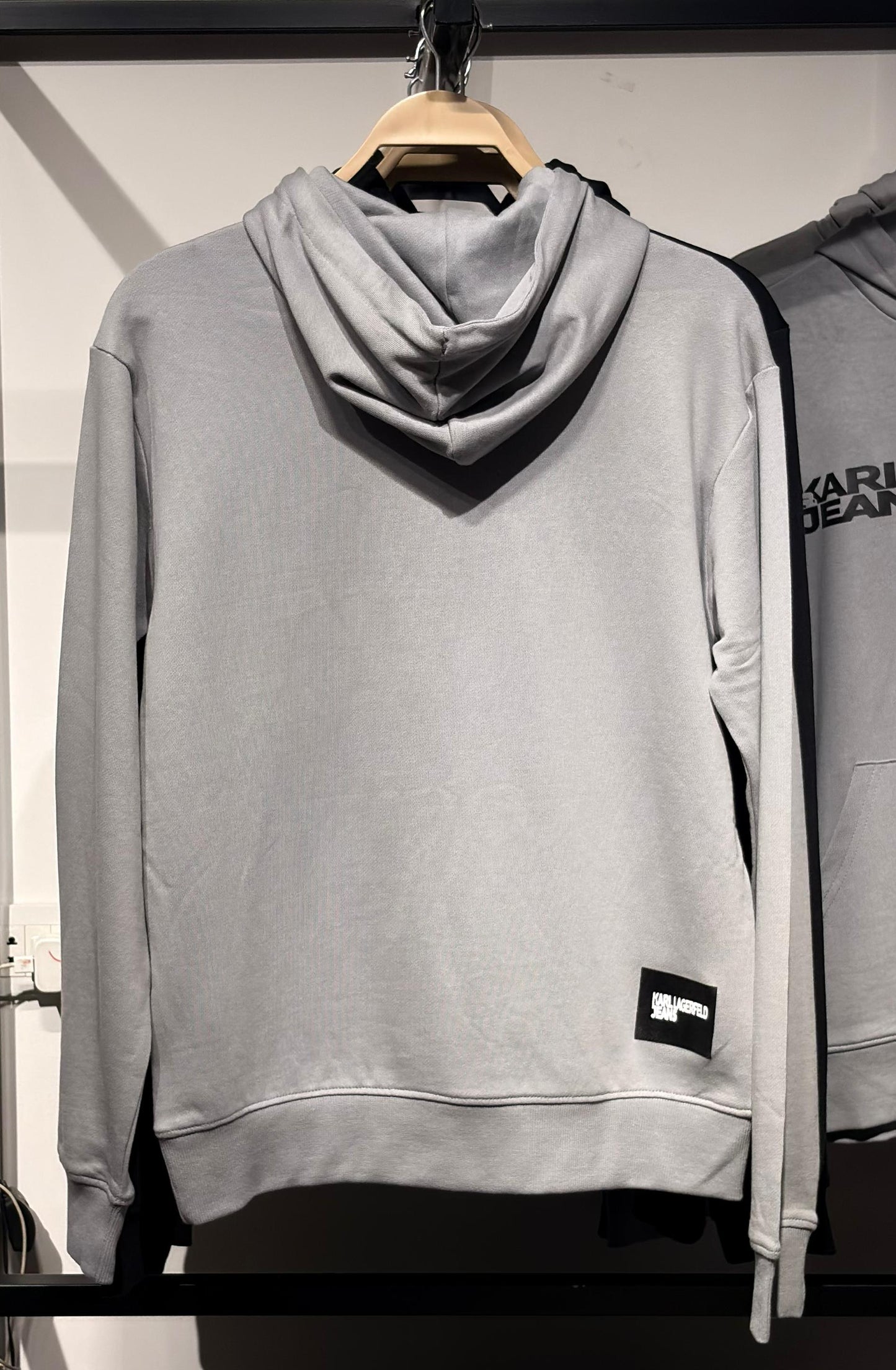 KARL LAGERFELD JEANS
logo-print hoodie