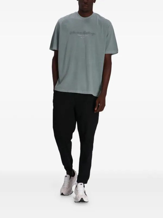 Armani Exchange
Logo-Embroidered T-SHIRT
