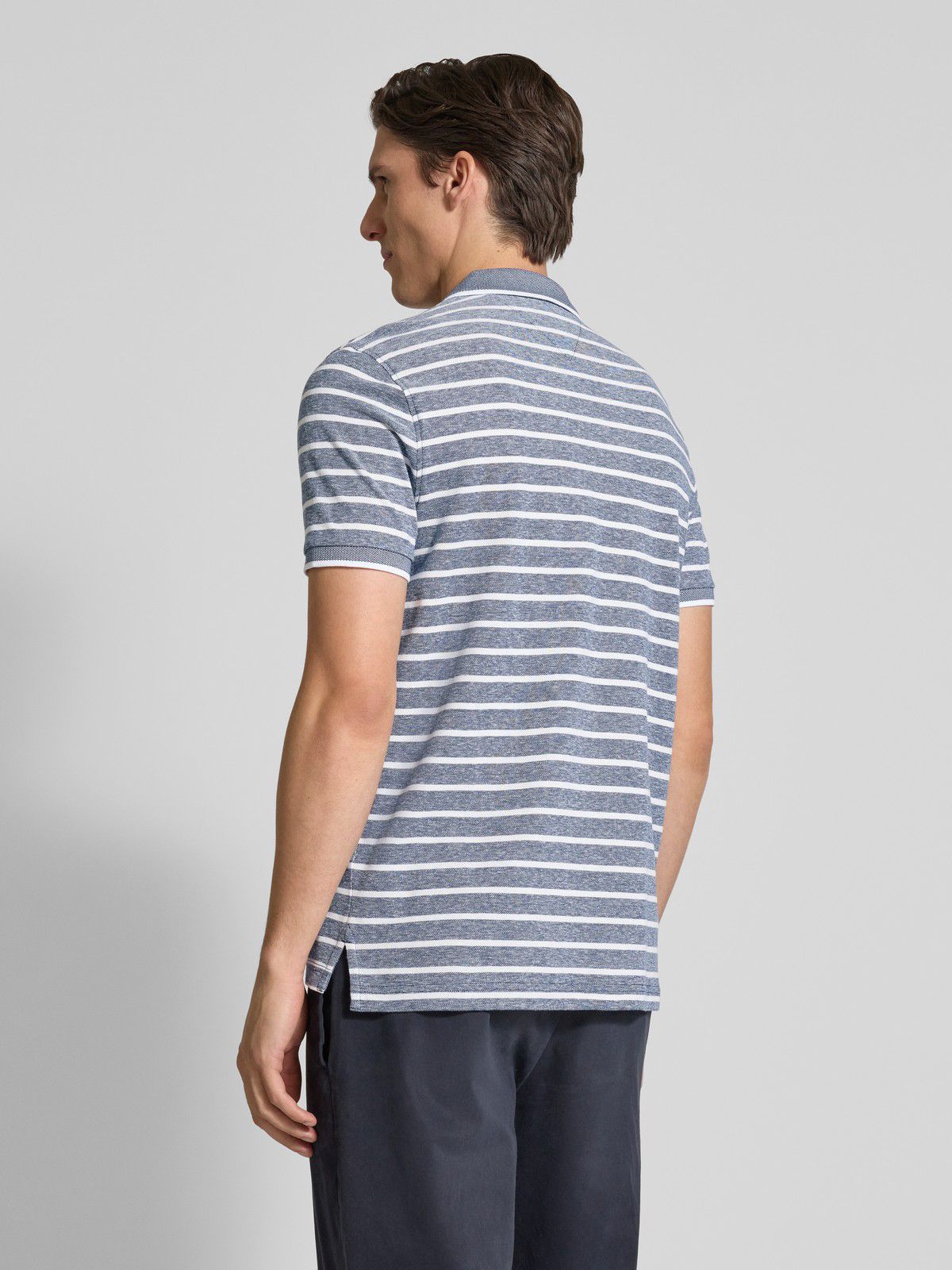 Tommy Hilfiger
Regular Fit Poloshirt aus Baumwoll-Leinen-Mix in marine