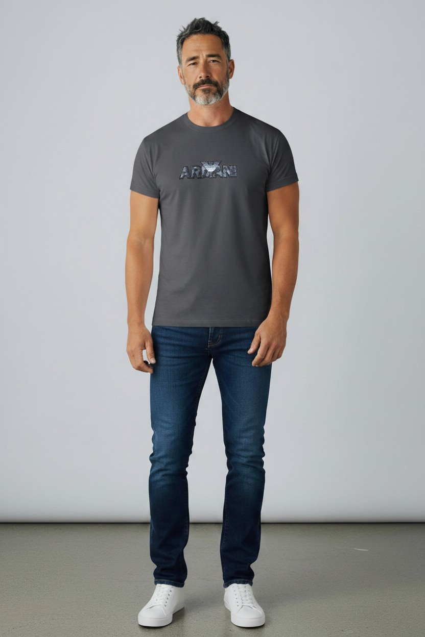 Emporio Armani
Regular Fit