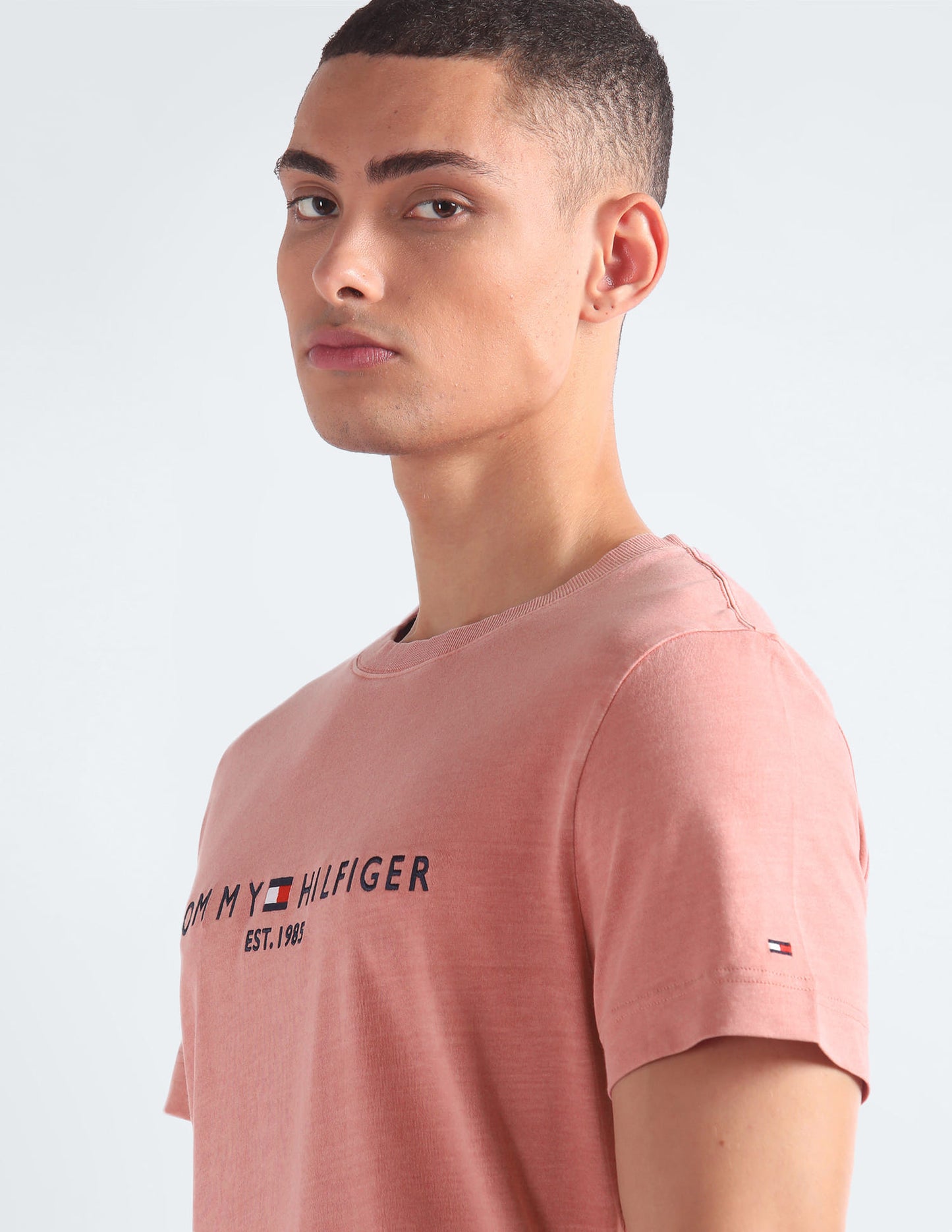 Tommy Hilfiger
Logo Slim Fit Cotton T-Shirt
