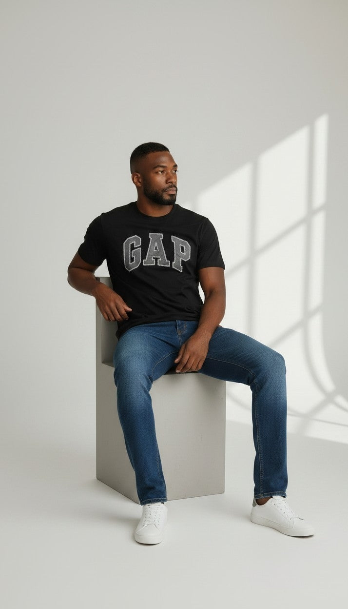 GAP
Everyday Soft Gap Leather Logo T-Shirt