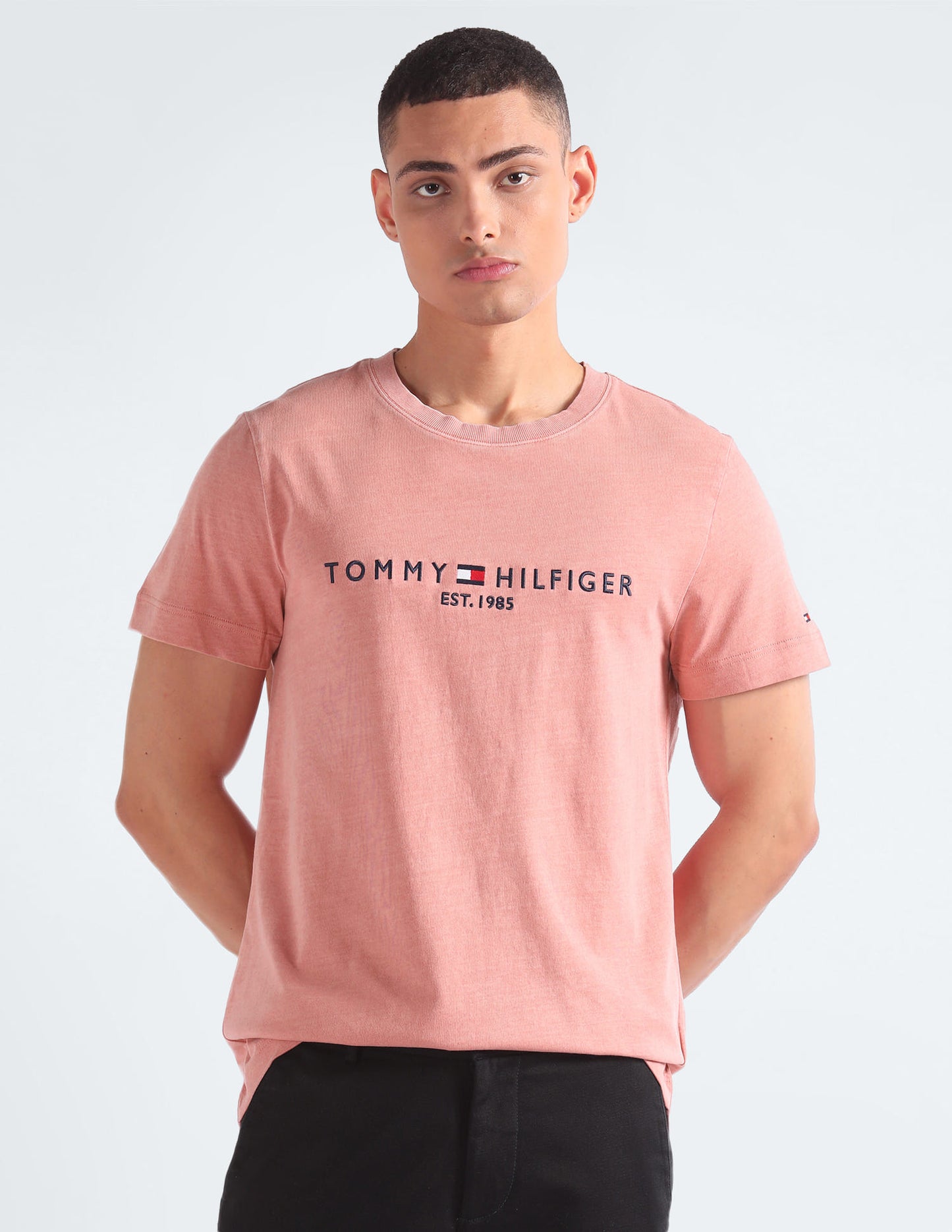 Tommy Hilfiger
Logo Slim Fit Cotton T-Shirt