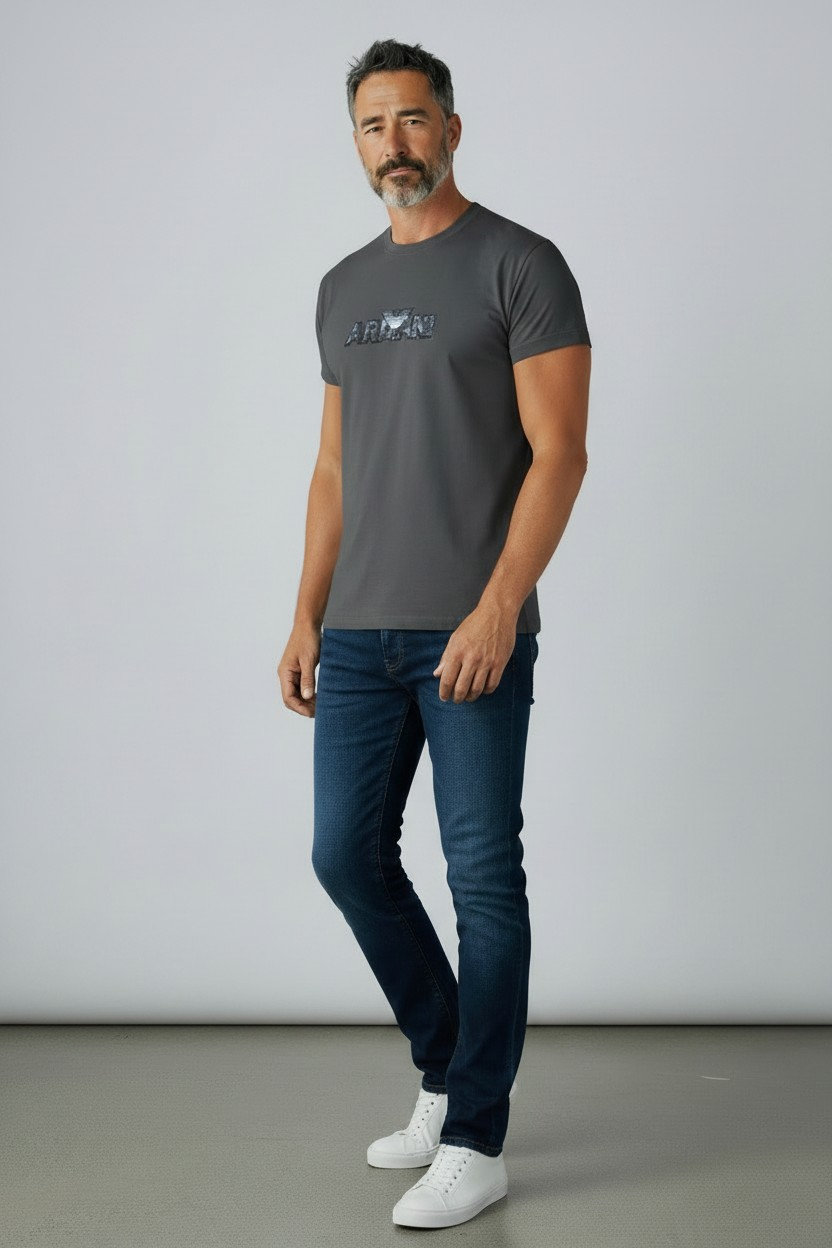 Emporio Armani
Regular Fit