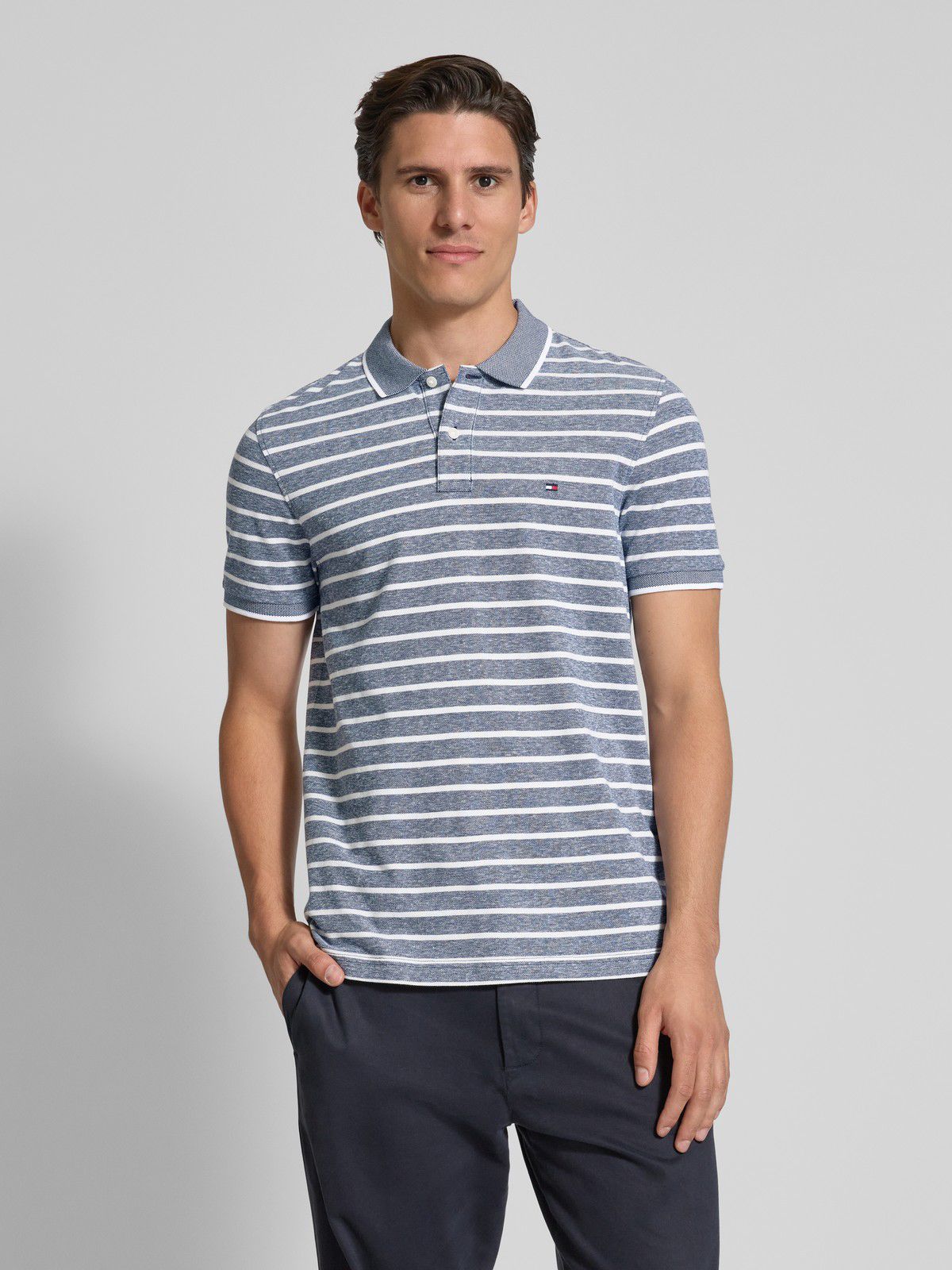 Tommy Hilfiger
Regular Fit Poloshirt aus Baumwoll-Leinen-Mix in marine