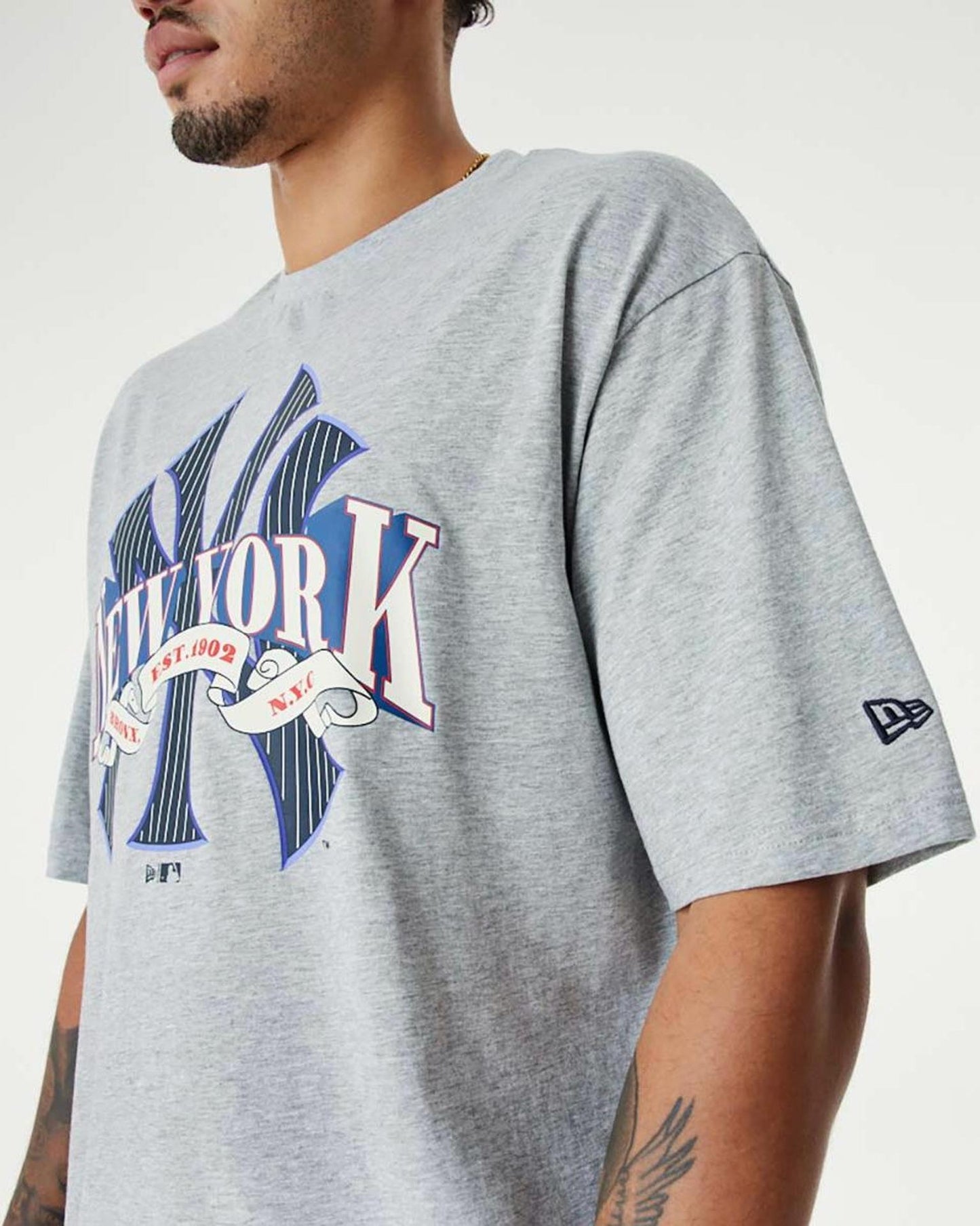 New Era
New Era League MLB Arch Graphic New York Yankees Short Sleeve T-Shirt Light Grey Blue