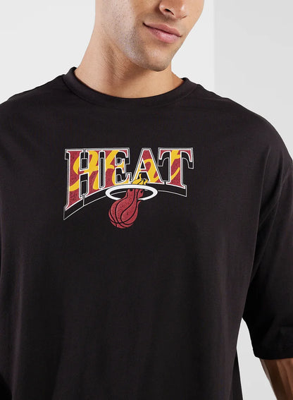 New Era
NEW ERA MIAMI HEAT NBA CHAMPIONSHIP OVERSIZED T-SHIRT 'BLACK'