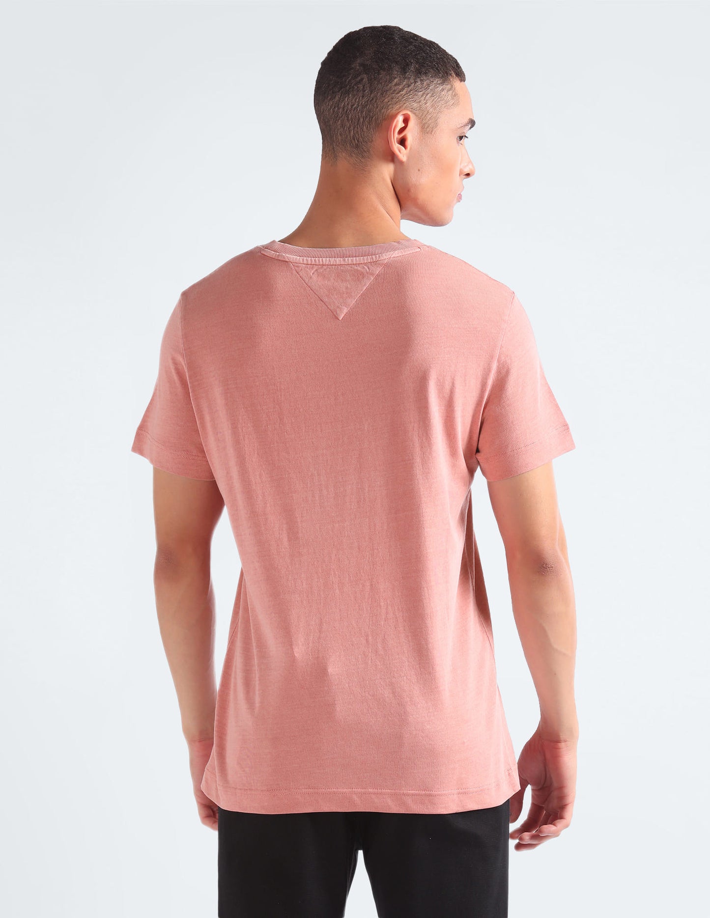 Tommy Hilfiger
Logo Slim Fit Cotton T-Shirt